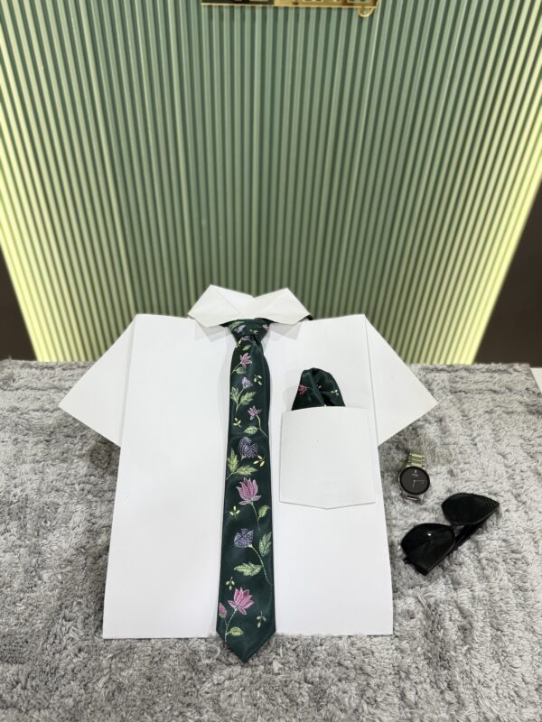 Tie and Pocket square - Image 8