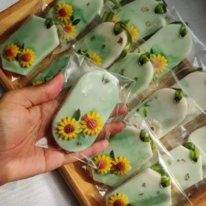 Wax Sachet with white base